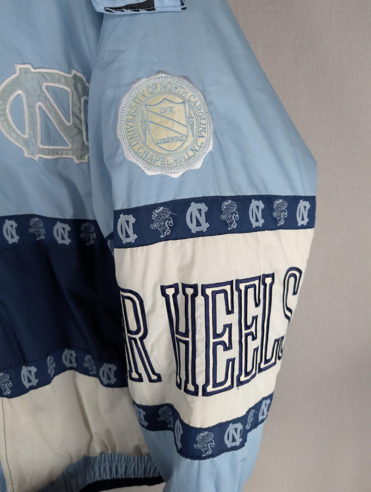 Pro Player North Carolina Tar Heels NCAA Puffer Jacket Medium Vintage 90s - Image 4